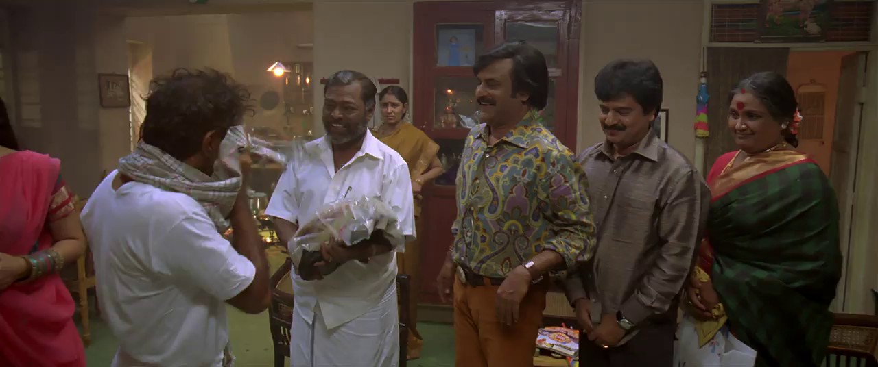 Sivaji The Boss (2007) BluRay Hindi 720p x264 AVC AAC 2.0 ESub CineVood.mkv.0001